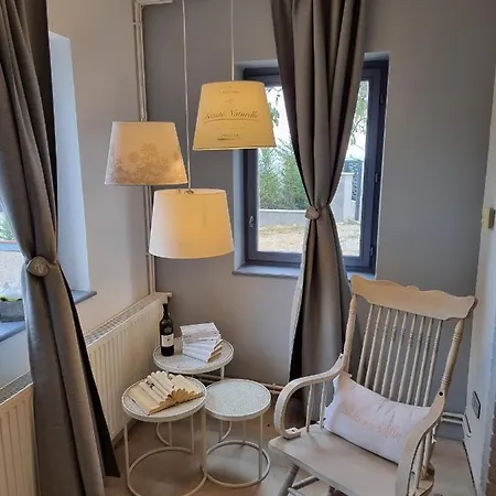 Apartmanhaz 2-6 Fonek *