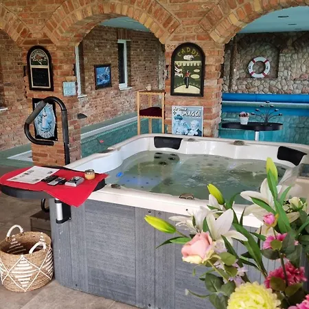 شقة Apartmanhaz Ingyenes Koezoes Wellnessel *